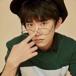 易烊千玺谈恋爱爆料视频,甜蜜视频引发网友热议